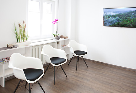 Wartezimmer Zahnarztpraxis Friedrichshafen